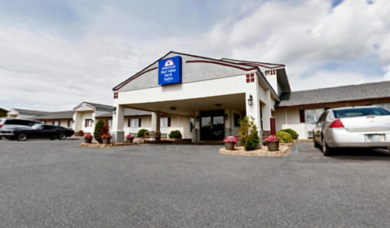 Americas Best Value Inn & Suites Thief River Falls Exterior photo